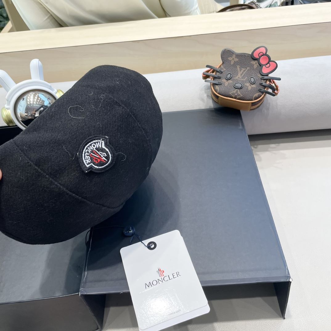 Moncler Caps